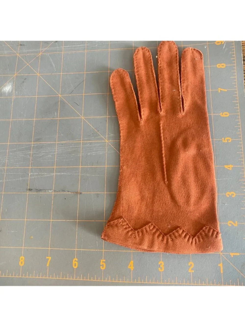 Vintage Elvette by Dawnelle Hand Sewn Occasion Gloves Sz 7-1/2 Rust #186C‎